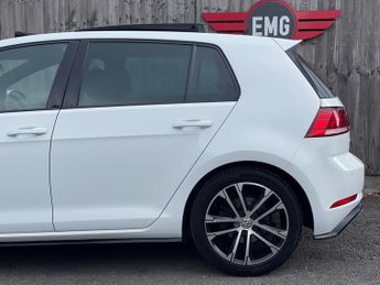 Volkswagen Golf 2.0 TDI R-Line DSG Euro 6 (s/s) 5dr