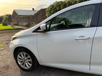 Renault Zoe R135 EV50 52kWh Iconic Auto 5dr (Rapid Charge)