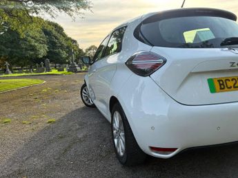Renault Zoe R135 EV50 52kWh Iconic Auto 5dr (Rapid Charge)