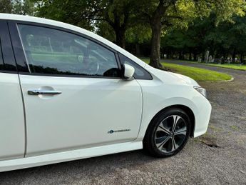 Nissan Leaf 40kWh N-Connecta Auto 5dr