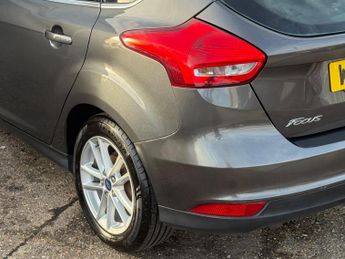 Ford Focus 1.0T EcoBoost Zetec Euro 6 (s/s) 5dr