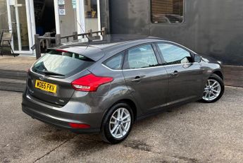 Ford Focus 1.0T EcoBoost Zetec Euro 6 (s/s) 5dr