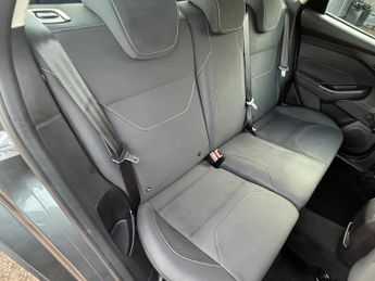 Ford Focus 1.0T EcoBoost Zetec Euro 6 (s/s) 5dr