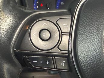 Toyota Corolla 1.8 VVT-h Icon Tech CVT Euro 6 (s/s) 5dr