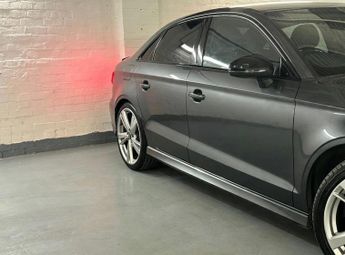 Audi RS3 2.5 TFSI S Tronic quattro Euro 6 (s/s) 4dr