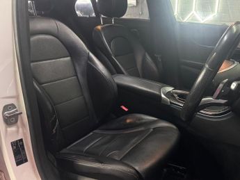 Mercedes-Benz C Class 2.1 C250d AMG Line (Premium) 7G-Tronic+ Euro 6 (s/s) 4dr