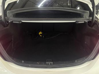 Mercedes-Benz C Class 2.1 C250d AMG Line (Premium) 7G-Tronic+ Euro 6 (s/s) 4dr