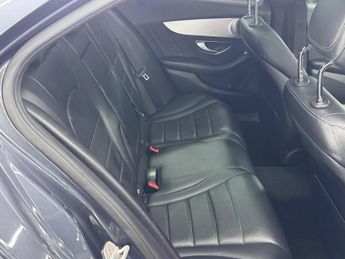 Mercedes-Benz C Class 2.1 C220d AMG Line (Premium Plus) Saloon 4dr Diesel 7G-Tronic+ E