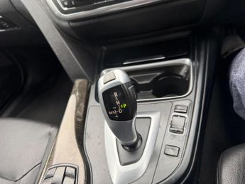 BMW 3 Series 2.0 320d Luxury Auto Euro 5 (s/s) 4dr