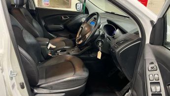 Hyundai ix35 2.0 CRDi SE SUV 5dr Diesel Auto 4WD Euro 5 (134 bhp)