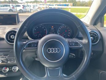 Audi A1 1.4 TFSI Sport S Tronic Euro 5 (s/s) 3dr