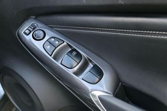 Nissan Juke 1.6 N-Connecta Auto Euro 6 5dr