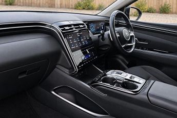 Hyundai TUCSON 1.6 T-GDi 13.8kWh Premium SUV 5dr Petrol Plug-in Hybrid Auto 4WD