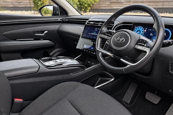 Hyundai Tucson 1.6 T-GDi 13.8kWh Premium SUV 5dr Petrol Plug-in Hybrid Auto 4WD