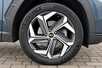 Hyundai Tucson 1.6 T-GDi 13.8kWh Premium SUV 5dr Petrol Plug-in Hybrid Auto 4WD