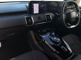 Toyota Urban Cruiser 61kWh Design SUV 5dr Electric Auto (174 ps)