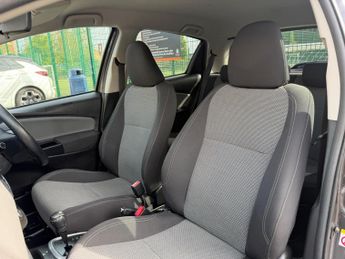 Toyota Yaris 1.5 VVT-h Icon E-CVT Euro 6 5dr