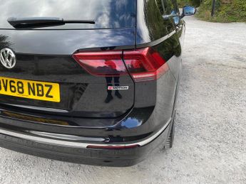 Volkswagen Tiguan 2.0 TDI R-Line DSG 4Motion Euro 6 (s/s) 5dr
