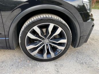 Volkswagen Tiguan 2.0 TDI R-Line DSG 4Motion Euro 6 (s/s) 5dr
