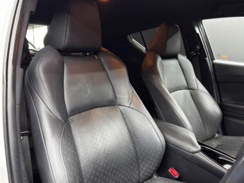 Toyota C-HR 1.8 VVT-h Dynamic CVT Euro 6 (s/s) 5dr