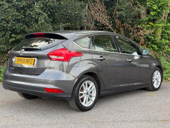 Ford Focus 1.6 Zetec Powershift Euro 6 5dr