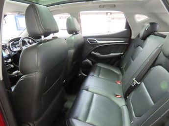 MG MG ZS 44.5kWh Exclusive Auto 5dr