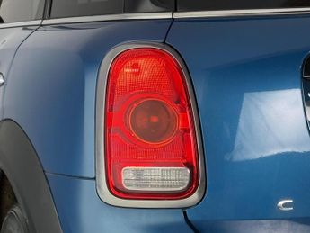 MINI Countryman 1.5 Cooper Classic SUV 5dr Petrol Auto ALL4 Euro 6 (s/s) (136 ps