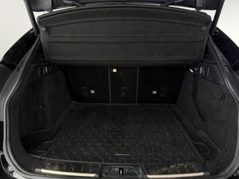 Jaguar F-PACE 2.0 P250i Chequered Flag SUV 5dr Petrol Auto AWD Euro 6 (s/s) (2