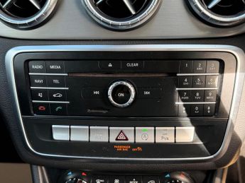Mercedes-Benz CLA 2.1 CLA220d AMG Line Coupe 7G-DCT Euro 6 (s/s) 4dr