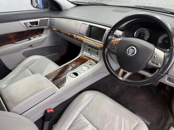Jaguar XF 3.0d V6 Luxury Auto Euro 5 4dr