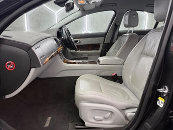 Jaguar XF 3.0d V6 Luxury Auto Euro 5 4dr
