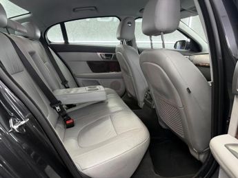 Jaguar XF 3.0d V6 Luxury Auto Euro 5 4dr