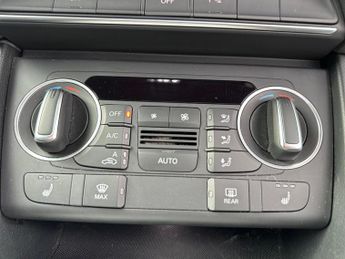 Audi Q3 1.4 TFSI CoD S line Edition S Tronic Euro 6 (s/s) 5dr