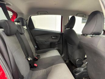 Toyota Yaris 1.5 VVT-h Icon E-CVT Euro 6 5dr