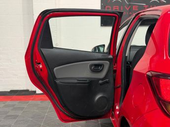 Toyota Yaris 1.5 VVT-h Icon E-CVT Euro 6 5dr