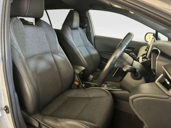 Toyota Corolla 2.0 VVT-h GPF Design Touring Sports 5dr Petrol Hybrid CVT Euro 6