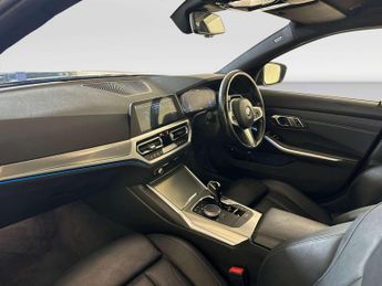 BMW 3 Series 2.0 330e 12kWh M Sport Saloon 4dr Petrol Plug-in Hybrid Auto Eur