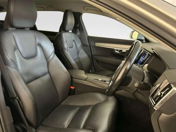 Volvo V90 2.0 B4 MHEV Momentum Estate 5dr Diesel Hybrid Auto Euro 6 (s/s) 
