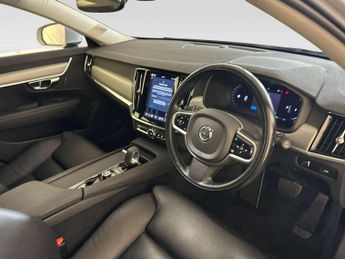 Volvo V90 2.0 B4 MHEV Momentum Estate 5dr Diesel Hybrid Auto Euro 6 (s/s) 