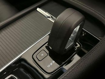 Volvo V90 2.0 B4 MHEV Momentum Estate 5dr Diesel Hybrid Auto Euro 6 (s/s) 