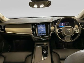 Volvo V90 2.0 B4 MHEV Momentum Estate 5dr Diesel Hybrid Auto Euro 6 (s/s) 