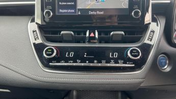 Toyota Corolla 1.8 VVT-h GPF Design Touring Sports 5dr Petrol Hybrid CVT Euro 6