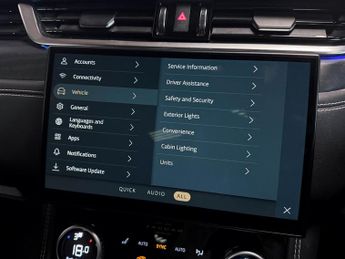 Jaguar F-PACE 2.0 D200 MHEV R-Dynamic Black SUV 5dr Diesel Auto AWD Euro 6 (s/