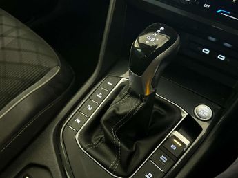 Volkswagen Tiguan 1.4 TSI 13kWh R-Line SUV 5dr Petrol Plug-in Hybrid DSG Euro 6 (s