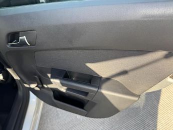 Vauxhall Astra 1.8i 16v Life 5dr