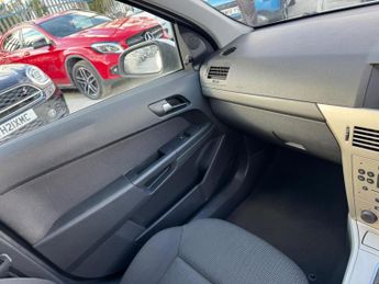 Vauxhall Astra 1.8i 16v Life 5dr