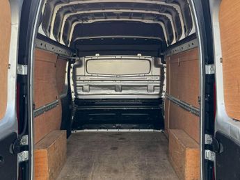 Renault Trafic 2.0 dCi ENERGY 30 Business Panel Van 5dr Diesel Manual LWB High 