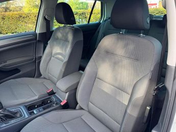 Volkswagen Golf 1.2 TSI BlueMotion Tech S DSG Euro 5 (s/s) 5dr