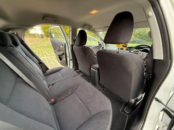 Honda Civic 1.8 i-VTEC ES Hatchback 5dr Petrol Auto Euro 5 (142 ps)