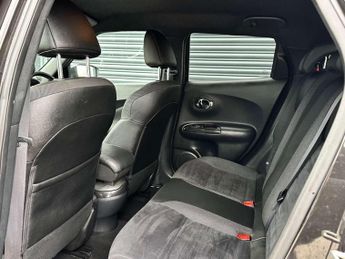 Nissan Juke 1.6 Juke N-Connecta CVT 5dr